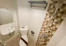 客房内浴室 5 Restful and Cozy 1BR without Living Room Apartment The Alton By Travelio