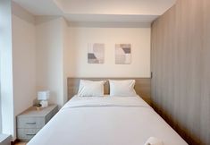 Bilik Tidur 2 Good Designed 1BR at Grand Sungkono Lagoon Apartment By Travelio