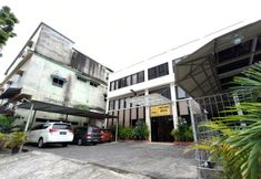 ภายนอกอาคาร 3 RedDoorz @ Fortune Hotel Jalan Walanda Maramis Manado