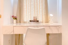 Ruang untuk Umum Enjoy Living and Minimalist Studio at Tokyo Riverside PIK 2 Apartment By Travelio