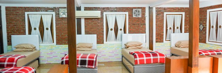 外部的 Mlejit Villa Cipanas