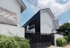 Exterior 6 Alfalah Residence Syariah Mitra RedDoorz