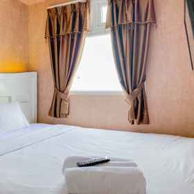 Bedroom 1 Modern Look and Pleasant 1BR Green Pramuka City Apartment By Travelio, Rawamangun Golf Course Hotels