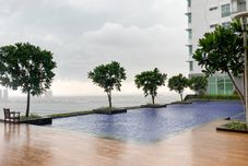 大廳 Comfortable and Spacious 2BR at Green Bay Condominium Apartment By Travelio