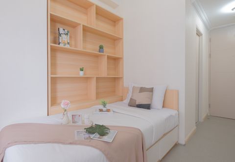 Bangunan Minimalist and Restful Studio Room Tokyo Riverside PIK 2 Apartment By Travelio