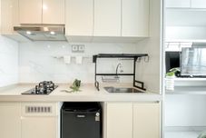 公共空間 Homey and Modern Look Studio at Apartment Sky House BSD By Travelio