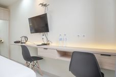 Others Cozy Studio Apartment at 32th Floor Evenciio Margonda By Travelio