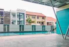 Swimming Pool 7 Homey and Minimalist Studio Apartment Amethyst By Travelio