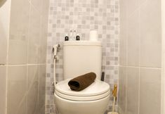 In-room Bathroom 4 Enjoy Living and Comfy Studio Room Tokyo Riverside PIK 2 Apartment By Travelio
