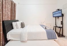 Bedroom 4 Simply Look Studio Room Apartment at Sky House BSD By Travelio