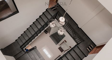 기타 2 Tentrem Syariah Nexura Collection