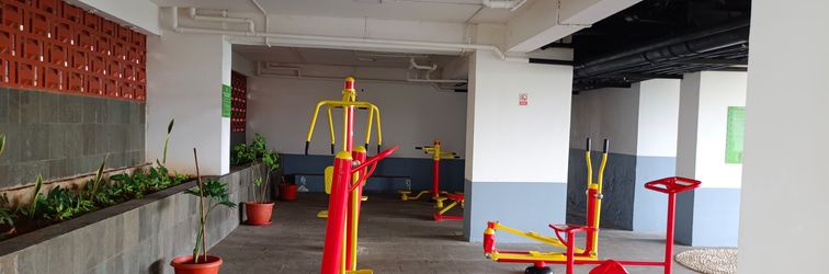 Lobby Cozy Living Studio Room Apartment at Serpong Garden By Travelio