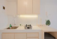 Common Space 6 Homey and Compact Studio at Tokyo Riverside PIK 2 Apartment By Travelio