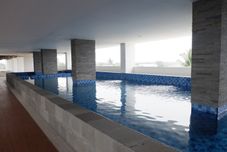 Kolam Renang Simply Look 2BR Poris 88 Apartment By Travelio