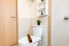 In-room Bathroom Spacious 2BR at Apartment Meikarta By Travelio