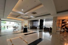 Lobby 2BR Near UNAIR at Taman Melati Surabaya Apartment By Travelio