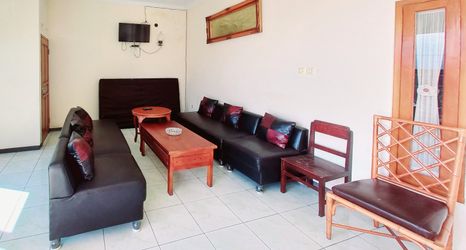 Lobby 2 RedDoorz near BNS 3 Kota Wisata Batu