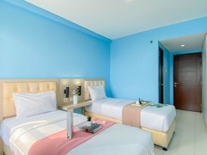 Bilik Tidur 4 Blue Accent Studio (No Kitchen) at Elvis Tower Apartment By Travelio