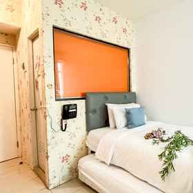 Exterior / Building 1 Studio near Kebayoran Station at Pakubuwono Terrace Apartment By Travelio, Martabak AM/PM Hotels