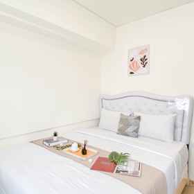Bedroom 1 Modern Touch 2BR at Meikarta Apartment By Travelio, Dinas Kependudukan dan Catatan Sipil Kabupaten Bekasi 1 Hotels
