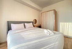 Lain-lain 2 Comfy Deluxe 1BR Apartment at Landmark Residence Bandung By Travelio