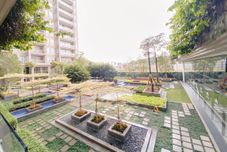 Lobby Homey 1BR Apartment at Landmark Residence Bandung By Travelio