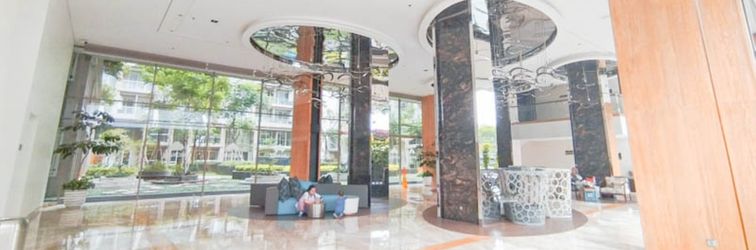 Lobi Relaxing 1BR at Landmark Residence Bandung Apartment By Travelio