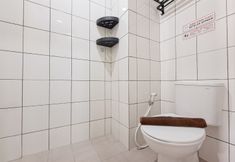 In-room Bathroom 7 Comfortable Studio Room at Apartment Sudimara Forestwalk By Travelio