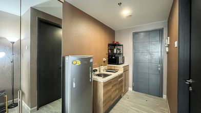 Others 4 Earth Toned Studio at Collins Boulevard Apartment By Travelio