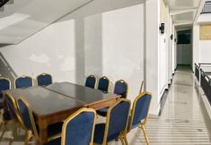 Common Space 4 RedDoorz Plus near Alun Alun Majalengka