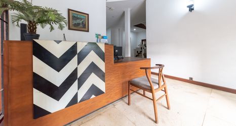 Lobby 2 Urbanview Hotel near Paris Van Java Mall