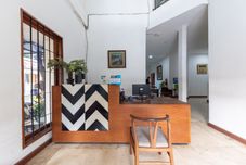 Lobby Urbanview Hotel near Paris Van Java Mall