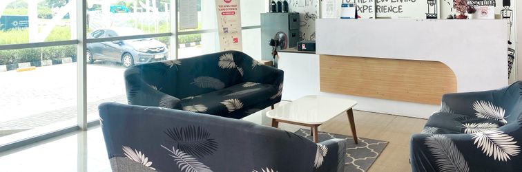 ล็อบบี้ Homey and Comfy Studio at Enviro Apartment By Travelio