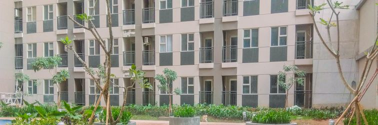 Lobby Cozy and Big 3BR Apartment at Transpark Juanda Bekasi Timur By Travelio