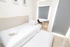 臥室 Minimalist 1BR without Living Room at Apartment Pavilion Permata By Travelio