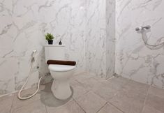 Bilik Mandi dalam Bilik 5 Grey Haven Studio Anwa Residence Apartment By Travelio