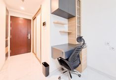 公共空間 3 Studio near Mall at Apartment Sky House BSD By Travelio