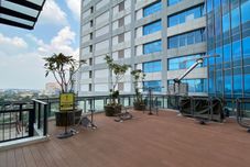 Luar Bangunan Warm Contemporary 2BR at Apartment Samara Suites By Travelio