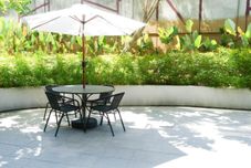 Exterior Simple and Nice 1BR near Mall at Grand Sungkono Lagoon Apartment By Travelio