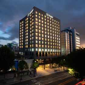 Exterior / Building 1 Orakai Daehakro Hotel, BW Signature Collection (Best Western Hotels & Resorts), Hotel Compose Coffee Duksung Women's University Branch