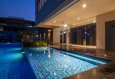 สระว่ายน้ำ 4 Moonway Luxury Suites At The Manor KLCC City Center