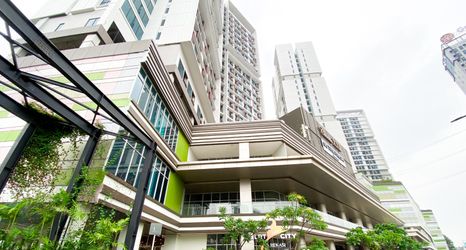 Bangunan 2 Nice and Homey Studio at LRT City Bekasi Apartment By Travelio