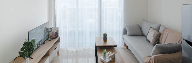 大廳 Solace 2BR near Cikini Station Apartment at Menteng Park By Travelio