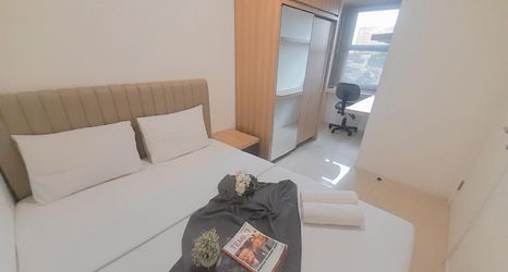 外観 2 Homey and Simple 2BR at Parahyangan Residence Apartment By Travelio