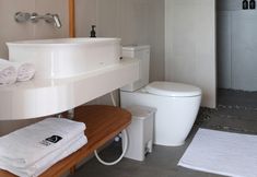 Toilet Kamar 3 GAIA Lodge NISCALA Yogyakarta