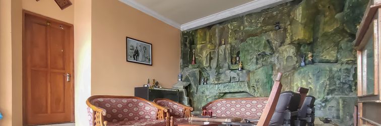 Lobi RedDoorz near Taman Wisata New Balekambang Tawangmangu