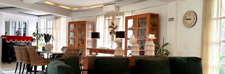 Lobby Greenhouse Villa