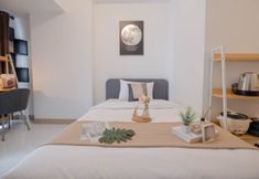 ห้องนอน 3 Functional Studio at Tokyo Riverside PIK 2 Apartment By Travelio