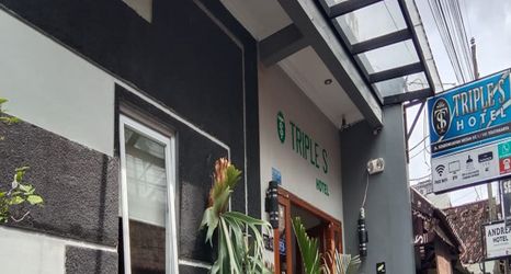 Luar Bangunan 2 TRIPLE S HOTEL