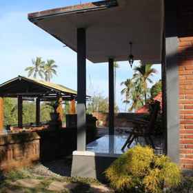 Exterior / Building 1 Sekumpul Guest House, โรงแรม & ที่พัก TopVibes Pool & Eatery